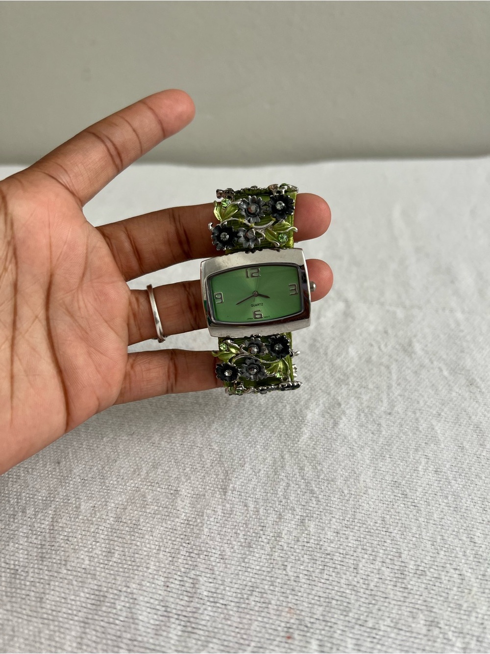 Vintage Y2K Green Floral Rhinestone Bracelet Watch - Picture 3 of 7